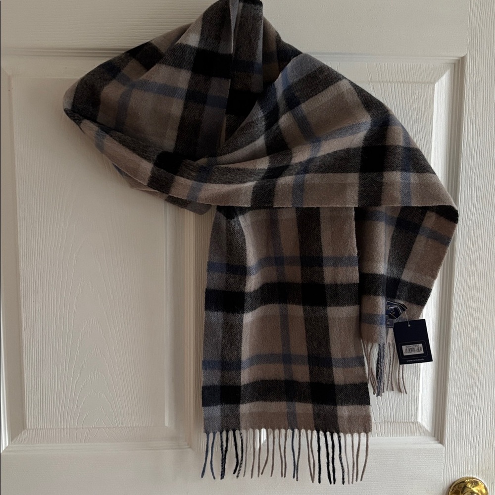 NWT James Pringle Weavers 100% wool Country Camel plaid scarf. 10”x74”.